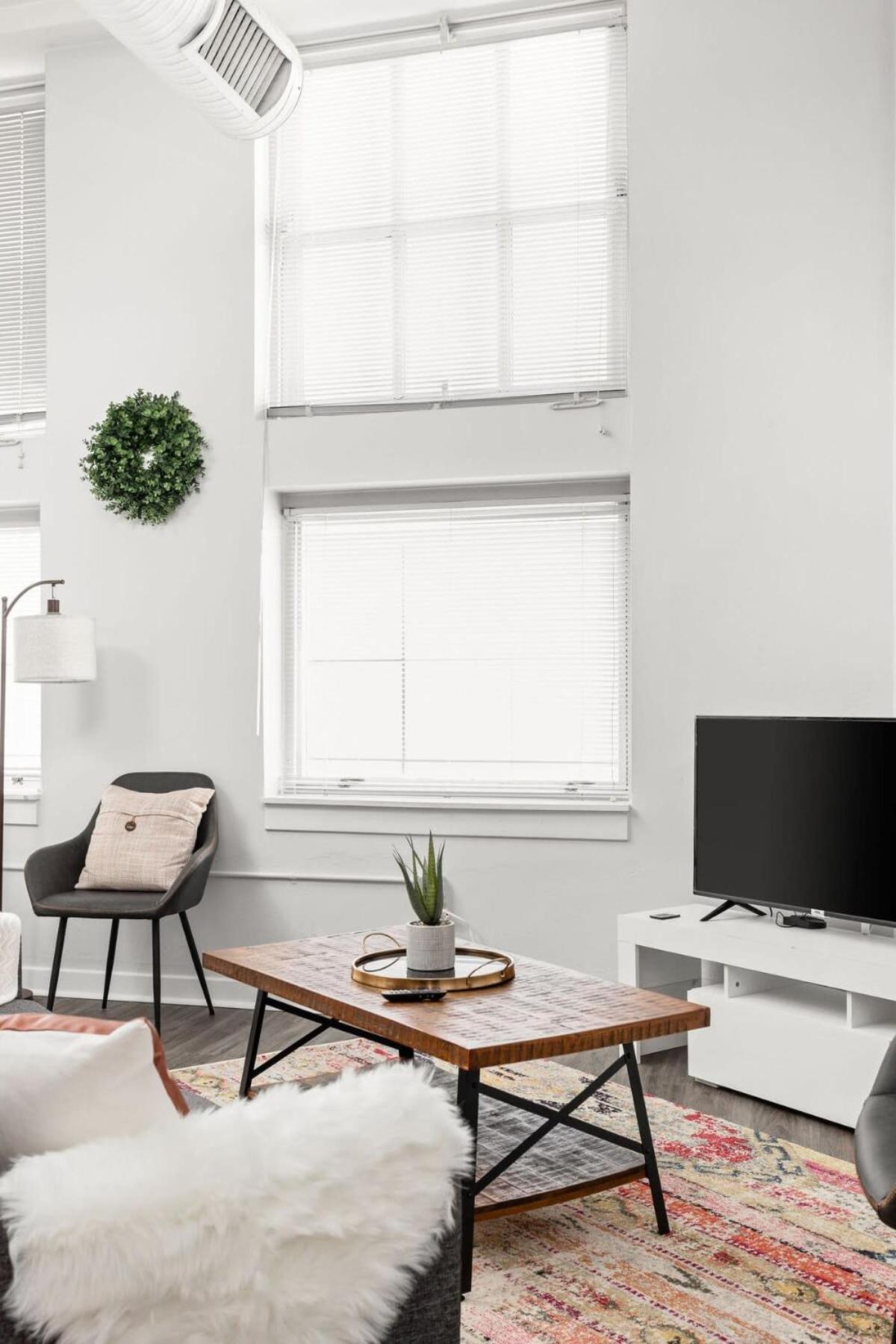 Modern Downtown Apartment 2Br 2Ba By Cozysuites อินเดียนาโพลิส ภายนอก รูปภาพ